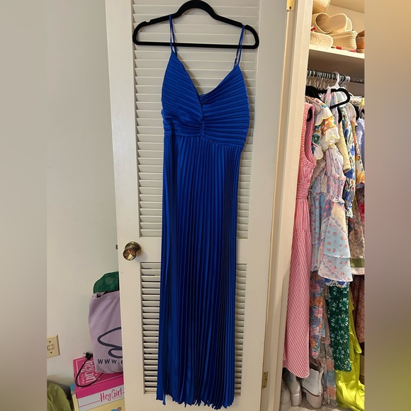 SIZE 14 Petal & Pup Blue Sheath Cocktail Dress with Bishop Sleeves main image 0
